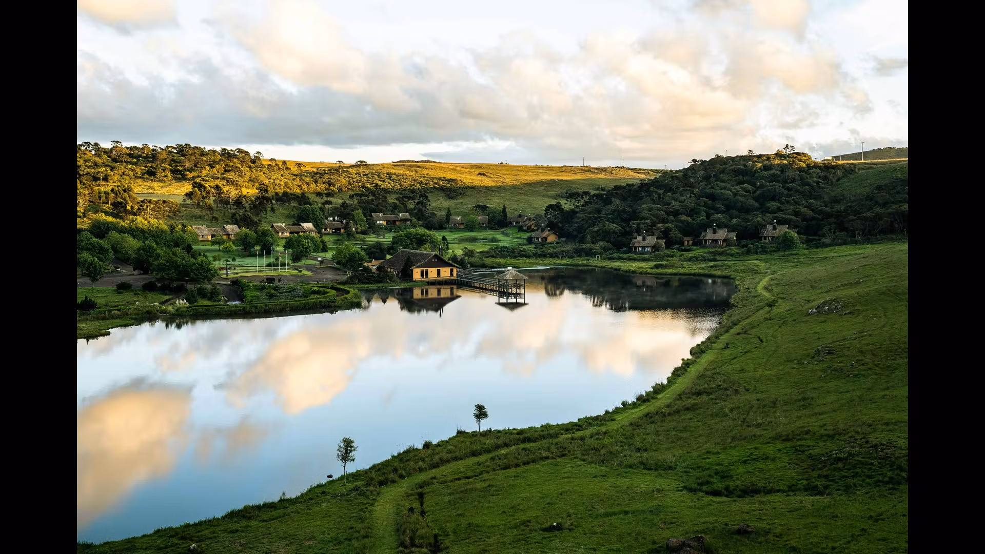 Exploring the Lush Landscapes of Pantanal: Wildlife Adventures