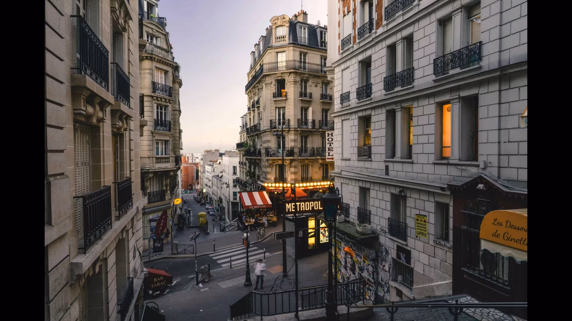 Discovering the Walled City of Avignon: A Journey Through History and Culture