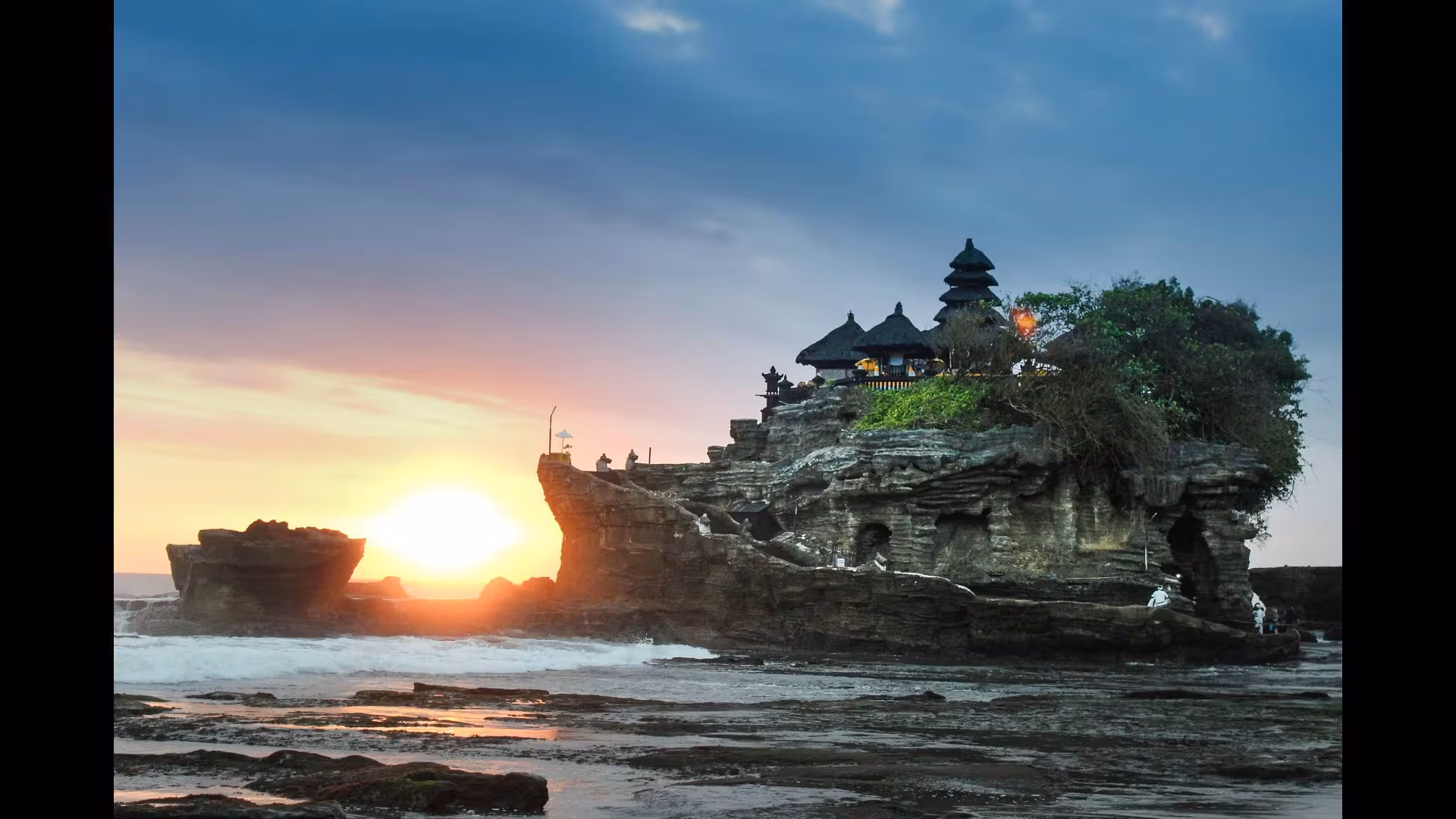 A Guide to Indonesia’s Historical Sites: From Colonial to Ancient