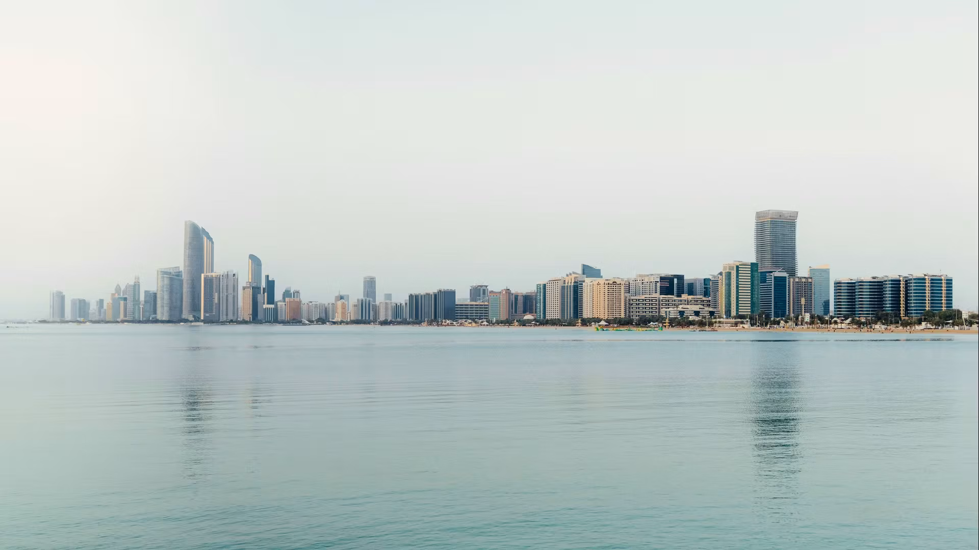 The Best Scenic Drives in the UAE: A Journey Through Majestic Landscapes