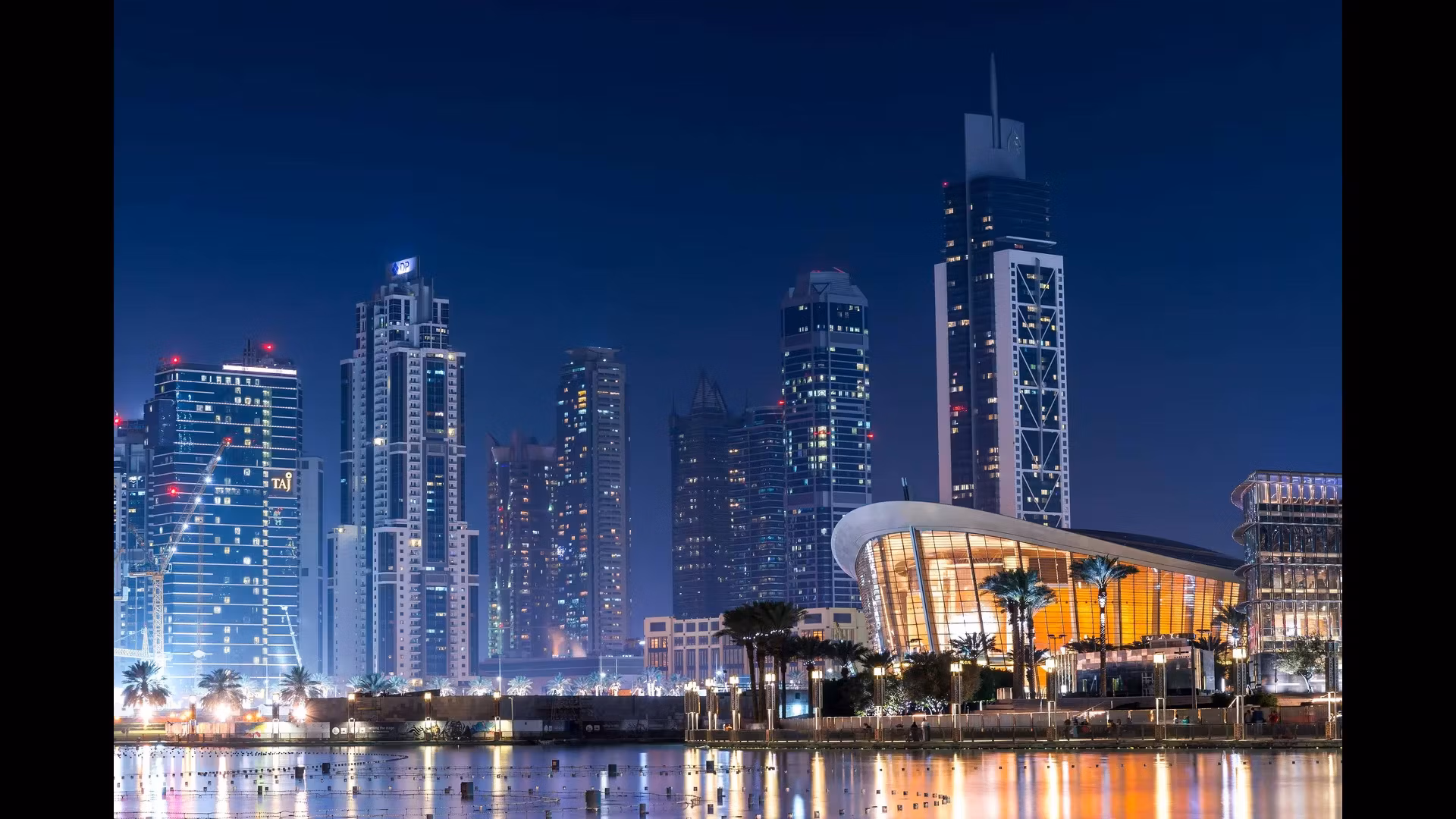 A Guide to the UAE’s Traditional Cuisine: Exploring Flavors and Heritage